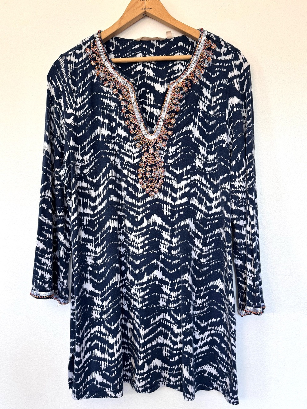 Soft Surroundings Akira Navy and White Embellished V-Neck Tunic Top Sz XL